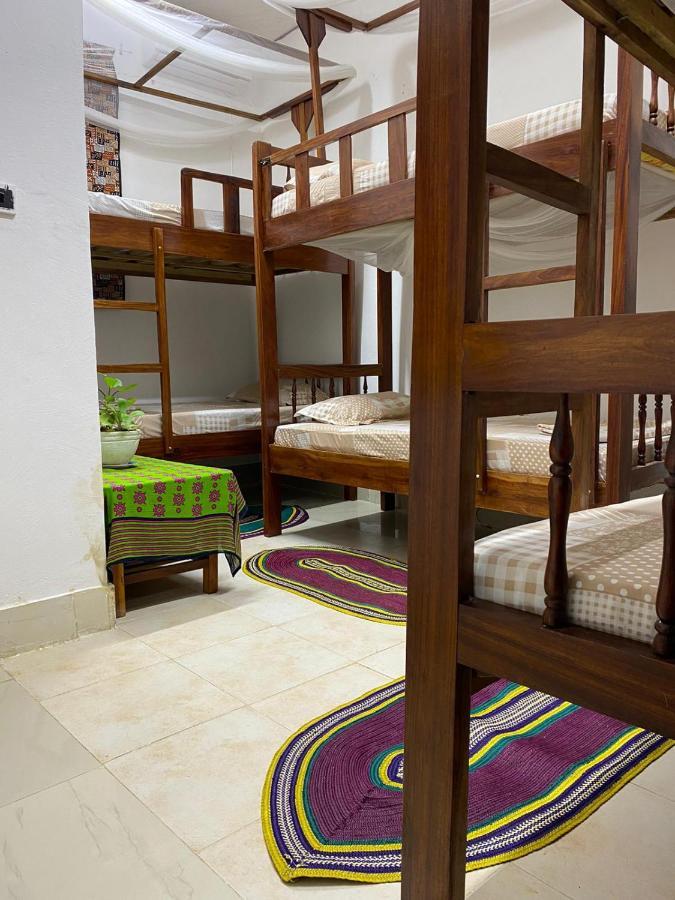 Zanzibar Sanaa Hostel מראה חיצוני תמונה