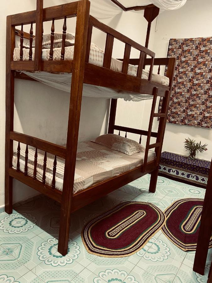 Zanzibar Sanaa Hostel מראה חיצוני תמונה